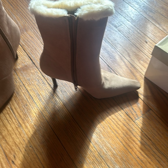 Never worn not in box great mid calf boots - Picture 2 of 6